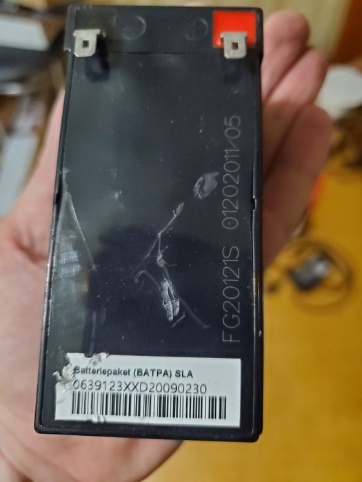 Акамуляторы 12 vat 2 шт