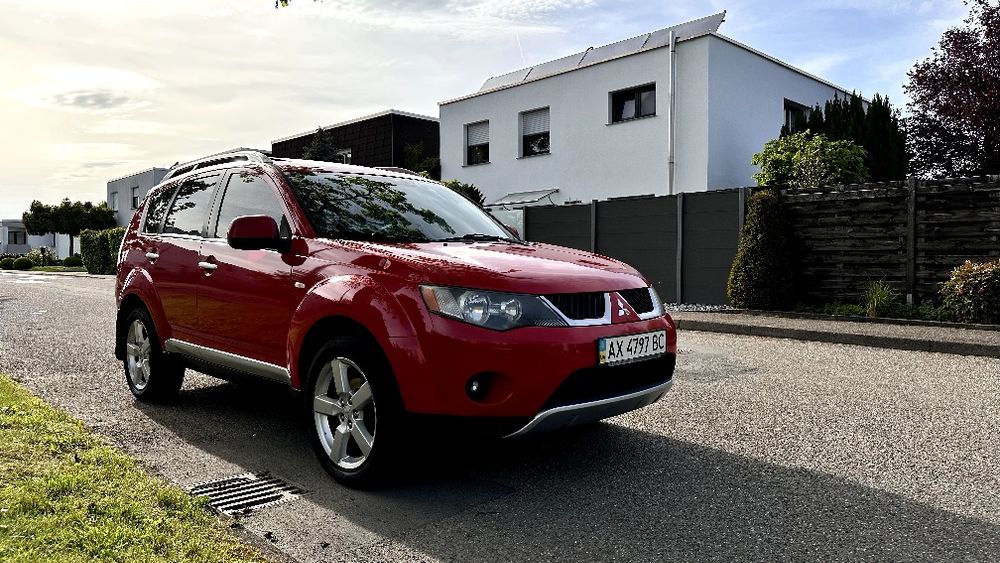 Mitsubishi Outlander XL
