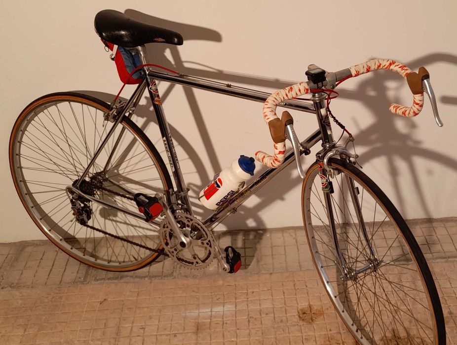 Bicicleta de corrida muito leve, profissional