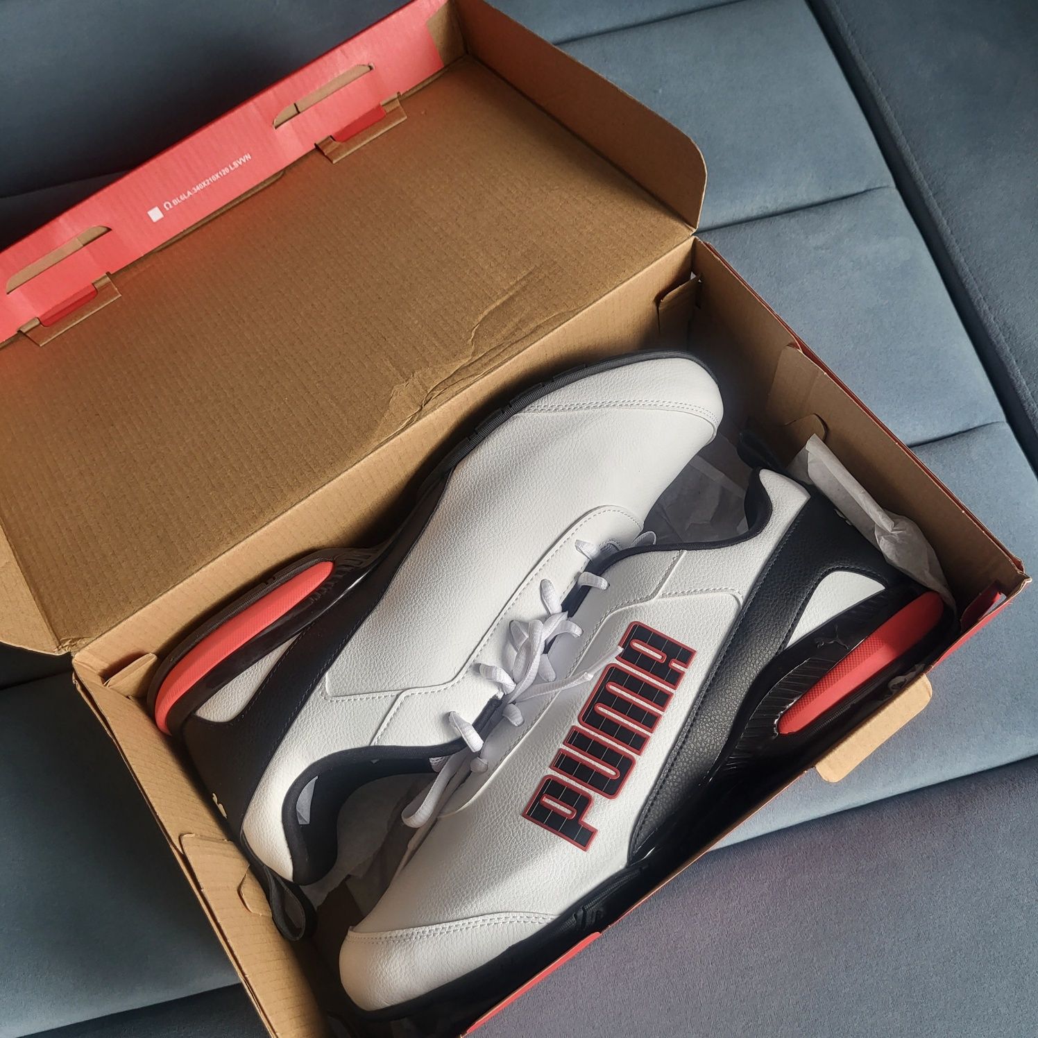 Piękne nowe męskie buty Puma 45