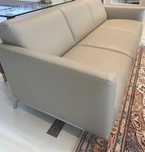 Nowa sofa marki Nattuzzi