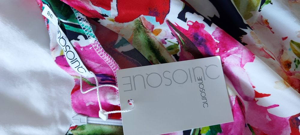 Sukienka nowa z metkami 38