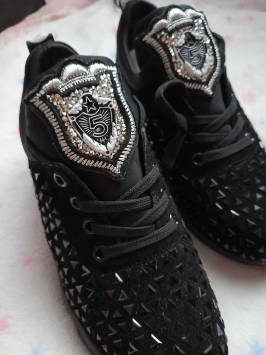 Adidasy na wzór chanel