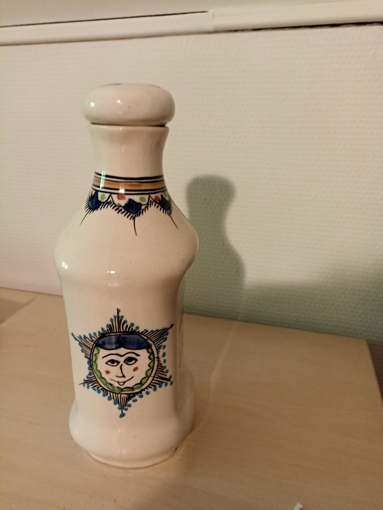 Ręcznie malowana butelka ceramiczna