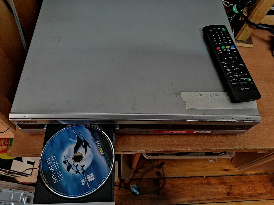 Nagrywarka Sony RDR-HX717 DVD-rw Recorder/HDD 160GB Pilot