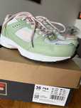 Buty dziewczęce sportowe Fila 36