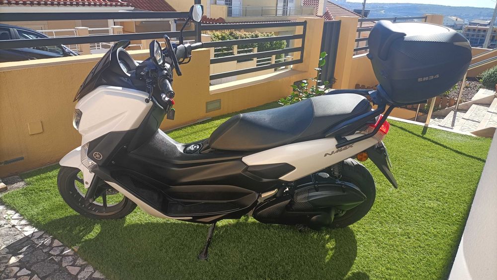 Yamaha Nmax 125 de 2020 + top case