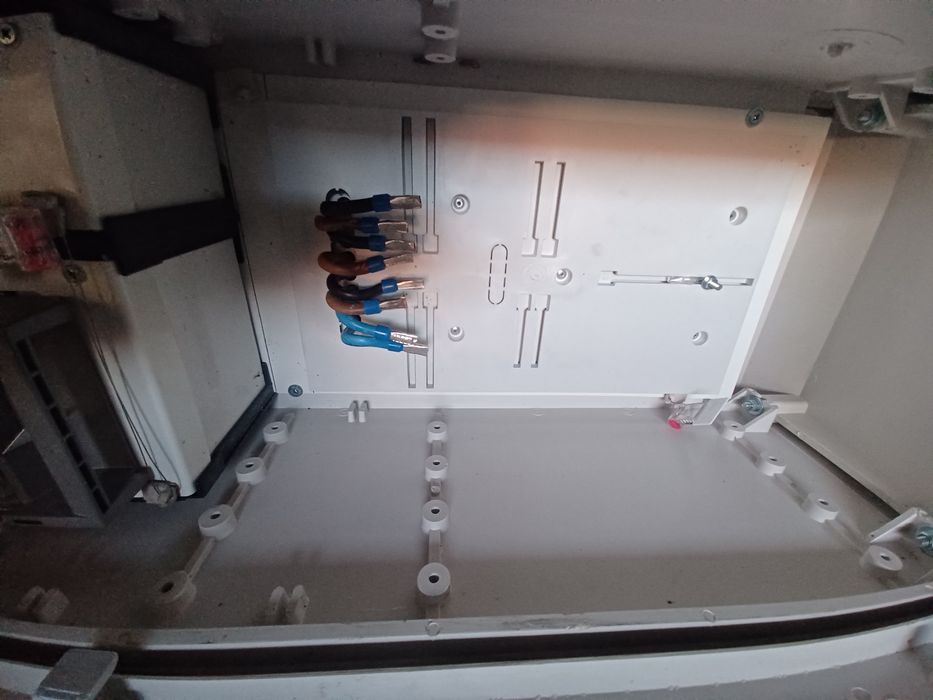 Skrzynka elektryczna  budowlana