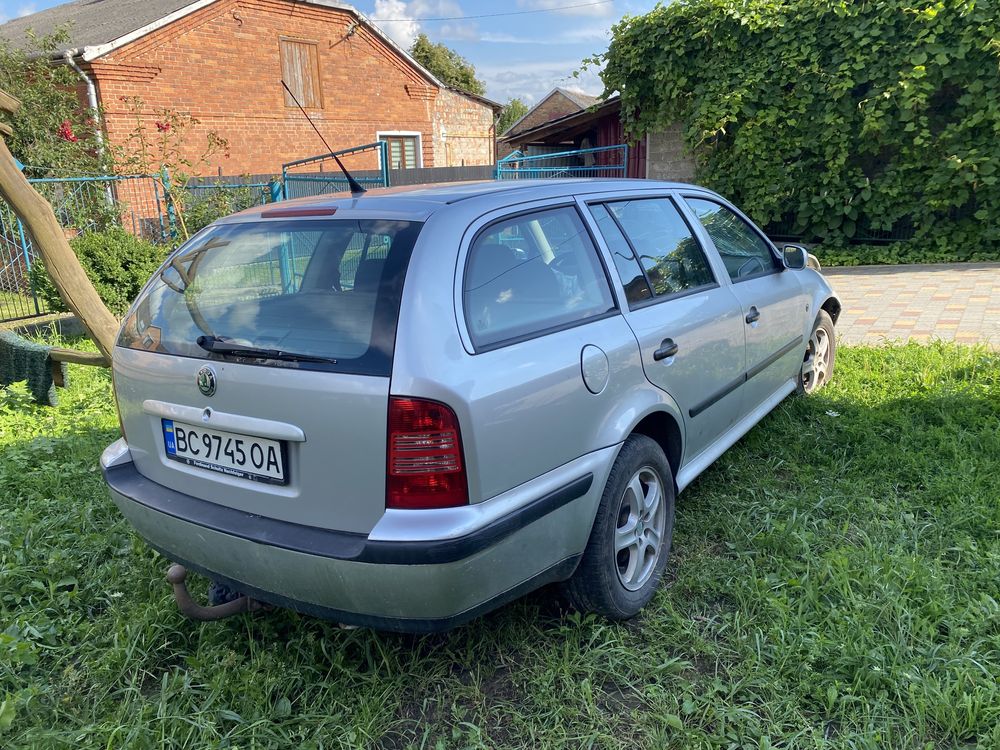 Продам skoda octavia tour 1.6