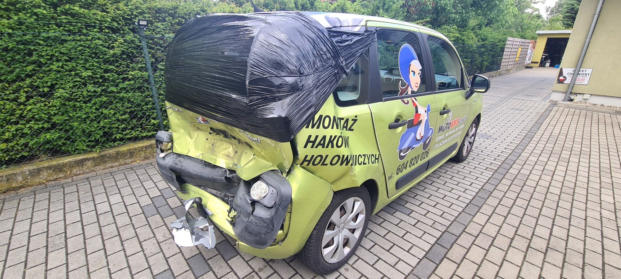 Citroen c3 picasso po kolizji jeździ