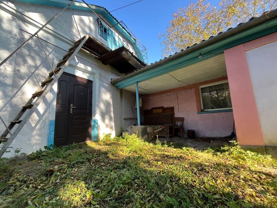 Будинок із літньою кухнею