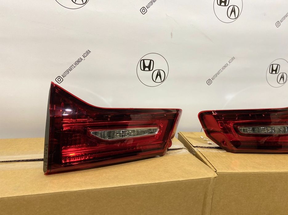 фонарь зад внутрений R/L Acura MDX 16-
