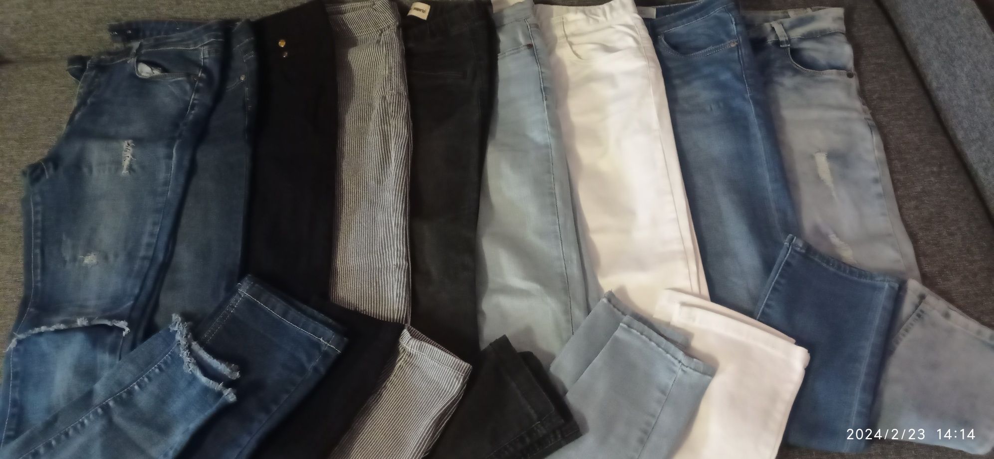 Розпродаж джинсів xs-s,m