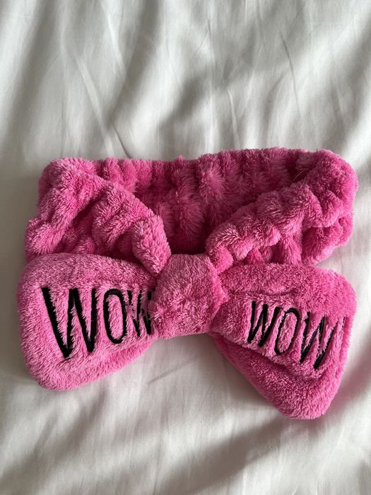 Różowa opaska z kokardą WOW