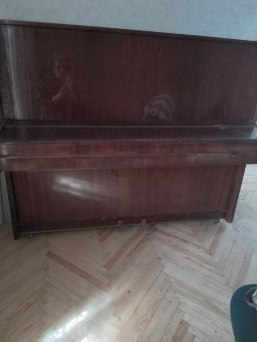 Бесплатно пианино Десна