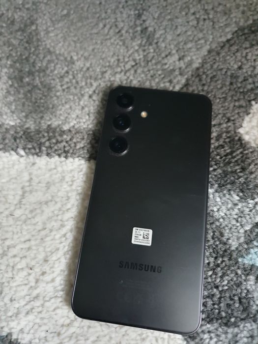 Telefon Samsung Galaxy S24 flagowiec 264GB smartfon gwarancja