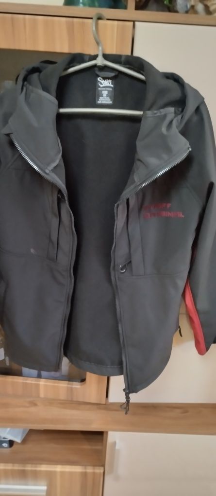 Куртки-вітровки бренду staff