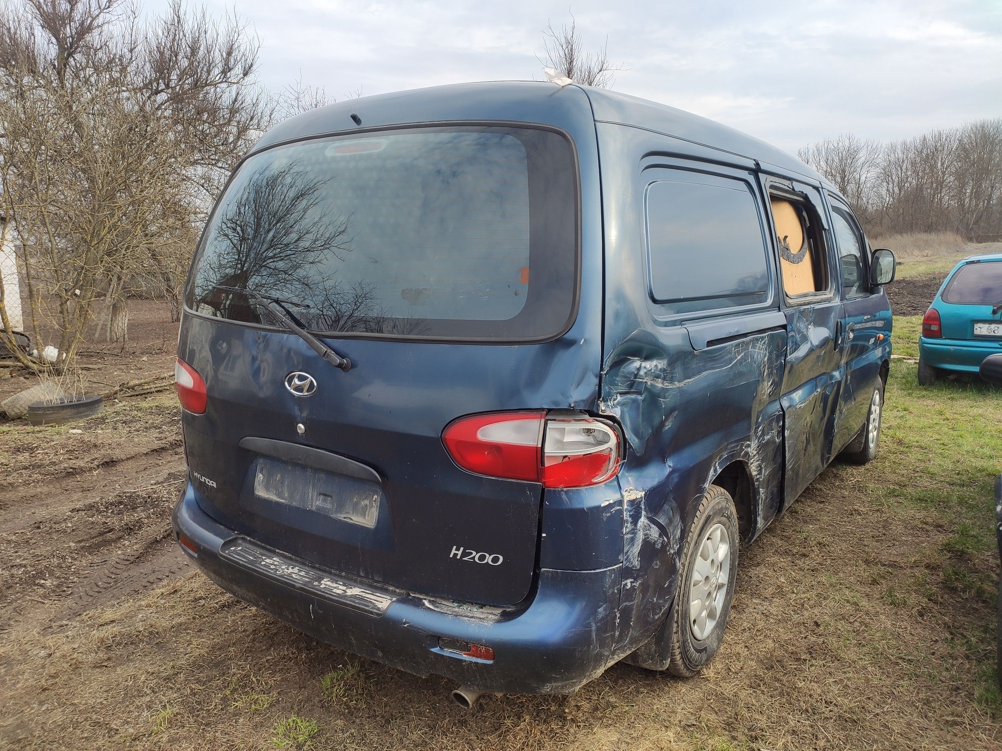 Розборка Хюндай Н200 2.4 газ бензин Hyundai H1 H200 H100