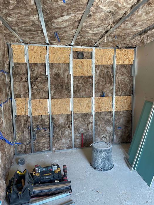 Aplicação de estrutura metalica e pladur.