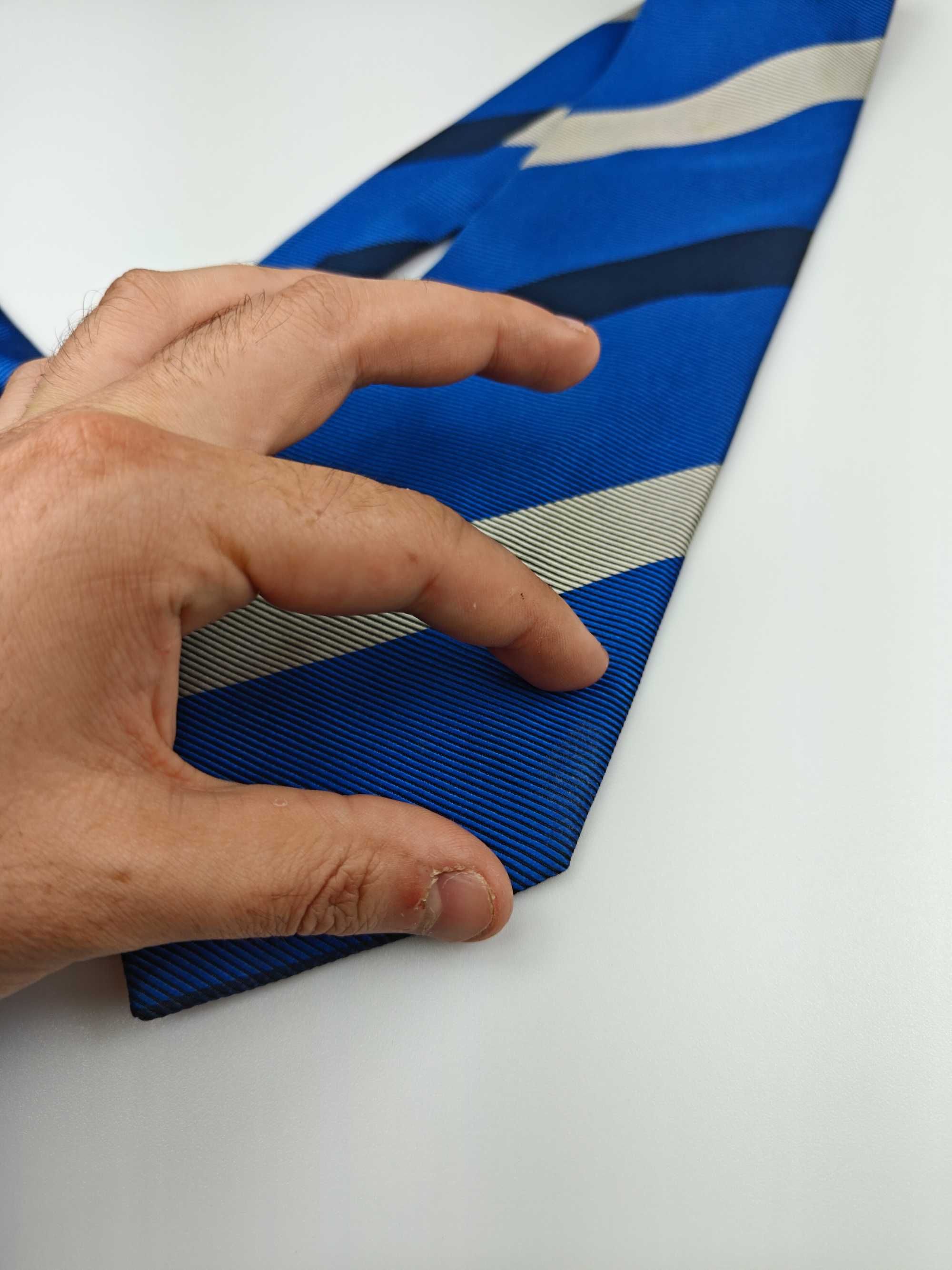 Fendi granatowy niebieski jedwabny krawat w paski regimental wrz165