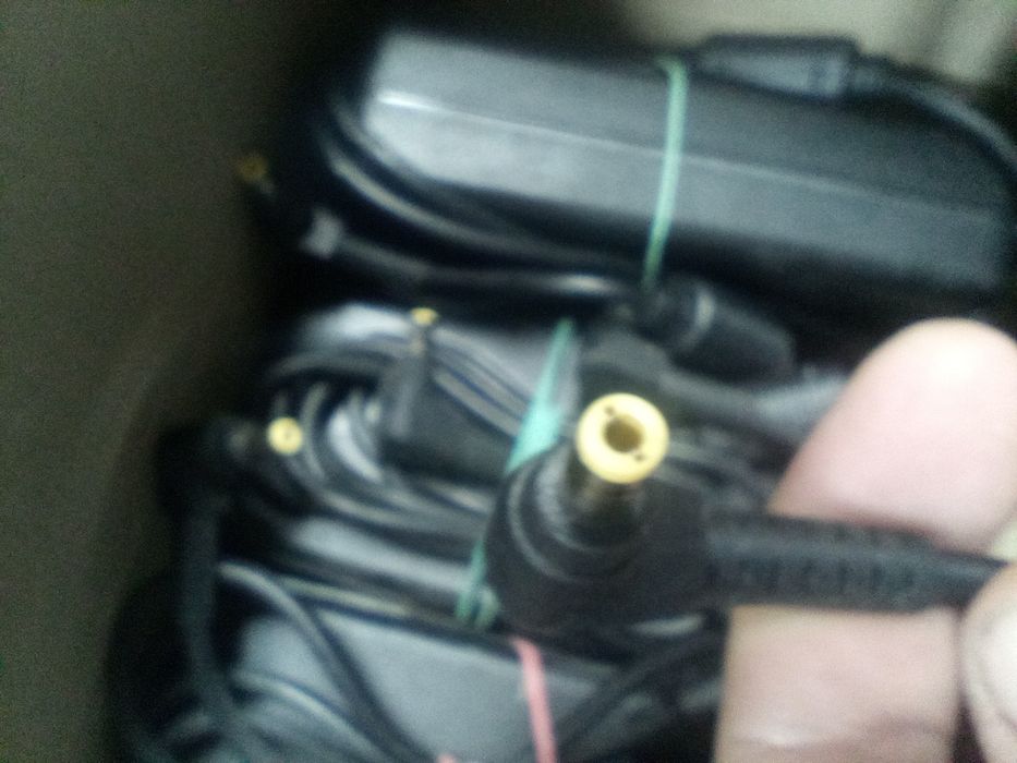 Електрошрот Fujitsu Asus 150W блок живлення оригінал 19V 7.89A 5.5x2.5