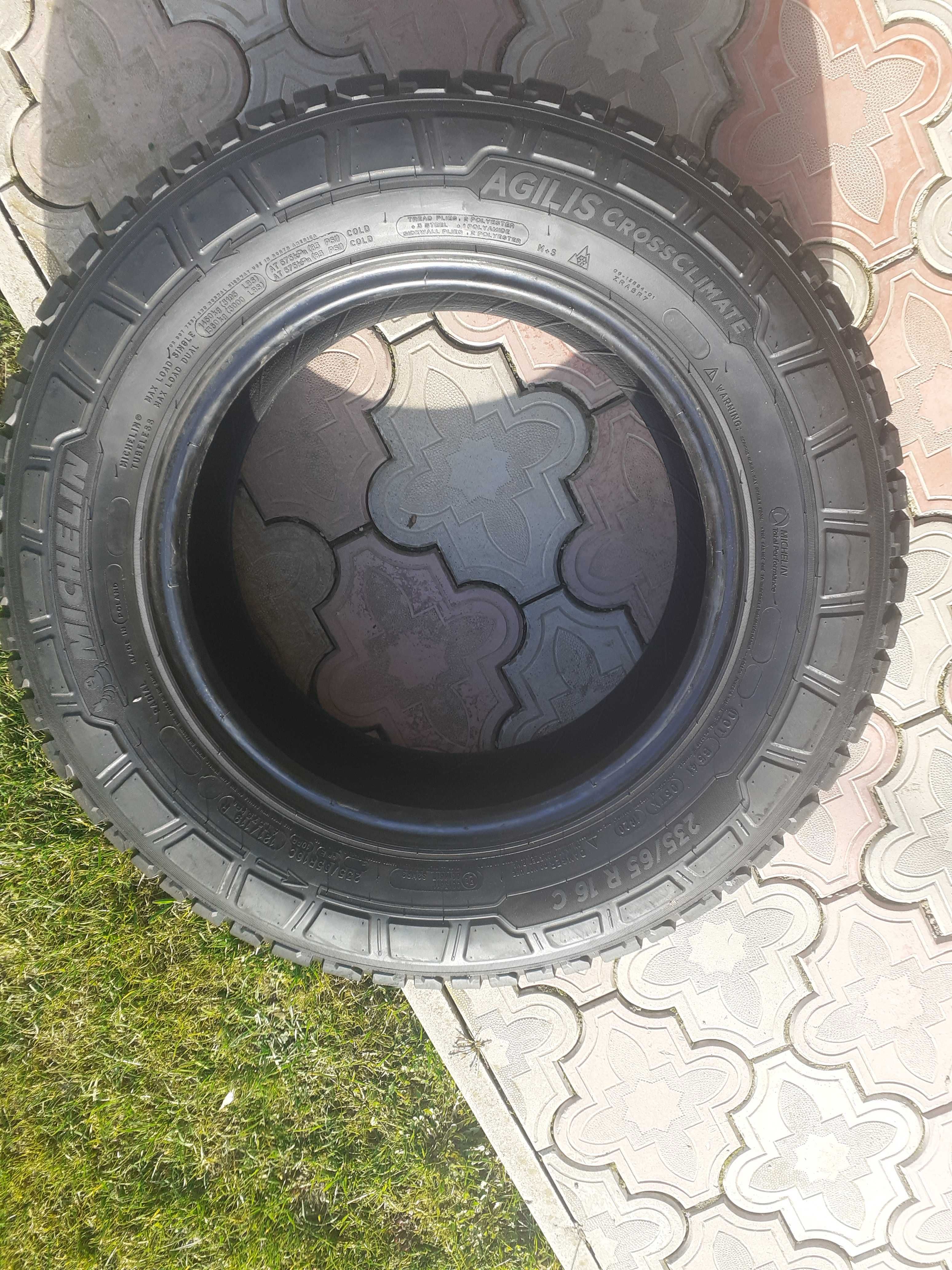 Шини мішелін 235/65r16c