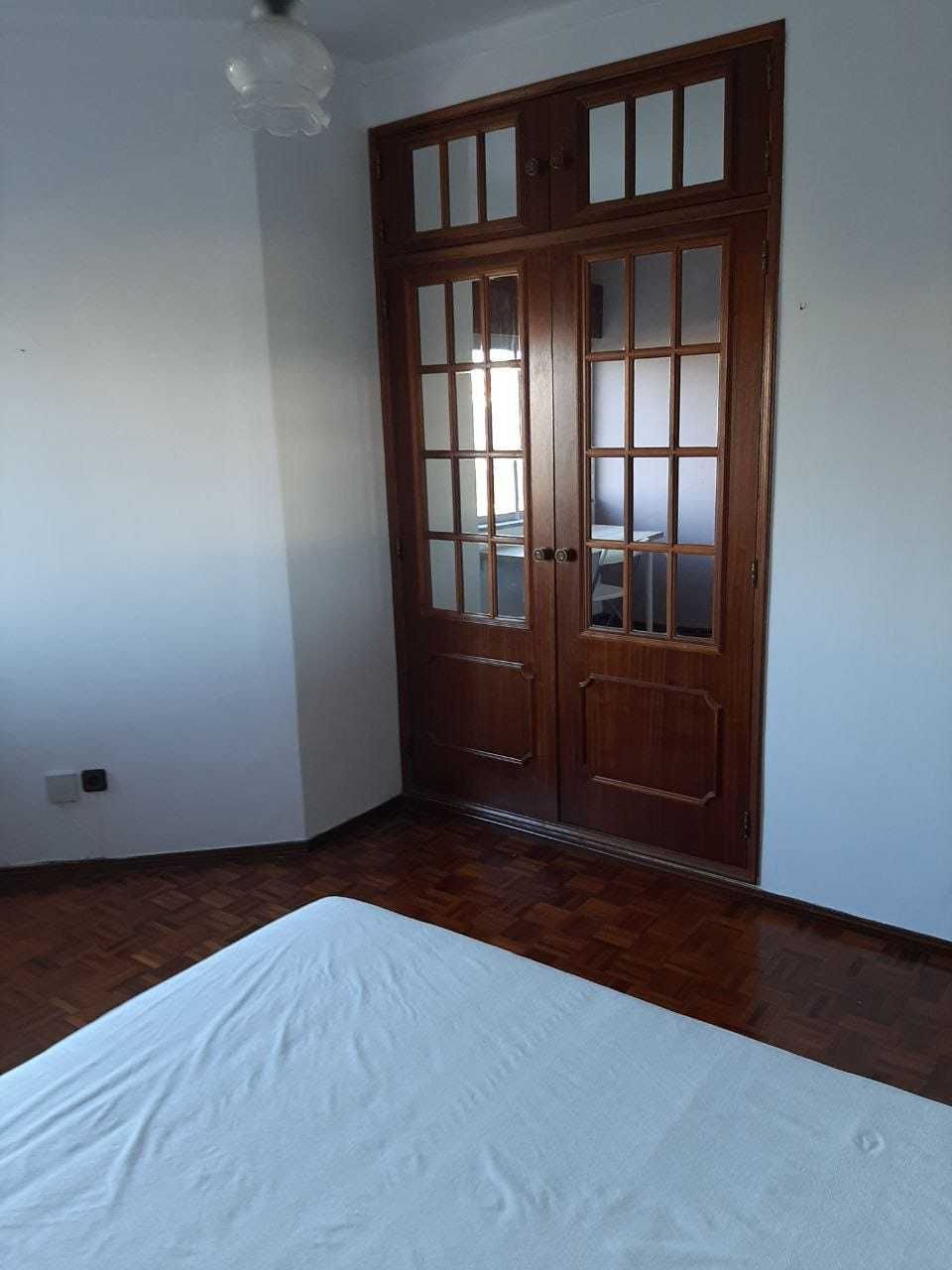 Quartos para estudante em Faro. Em frente Universidade da Penha.