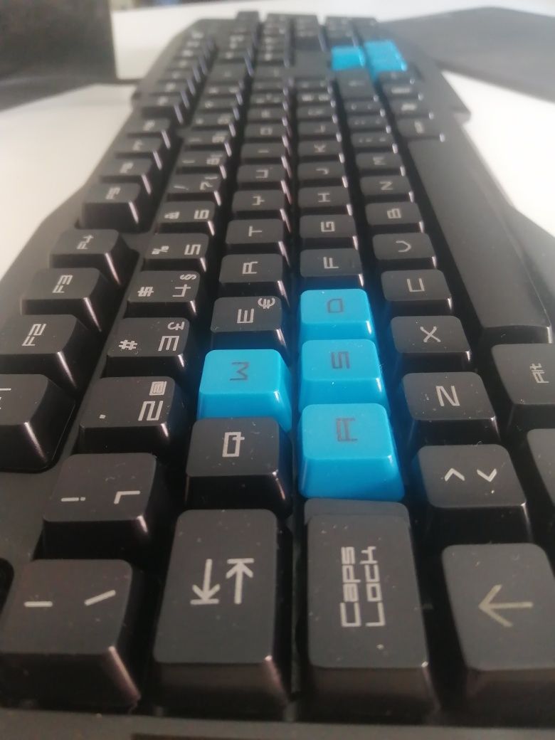 Teclado Polygon blue