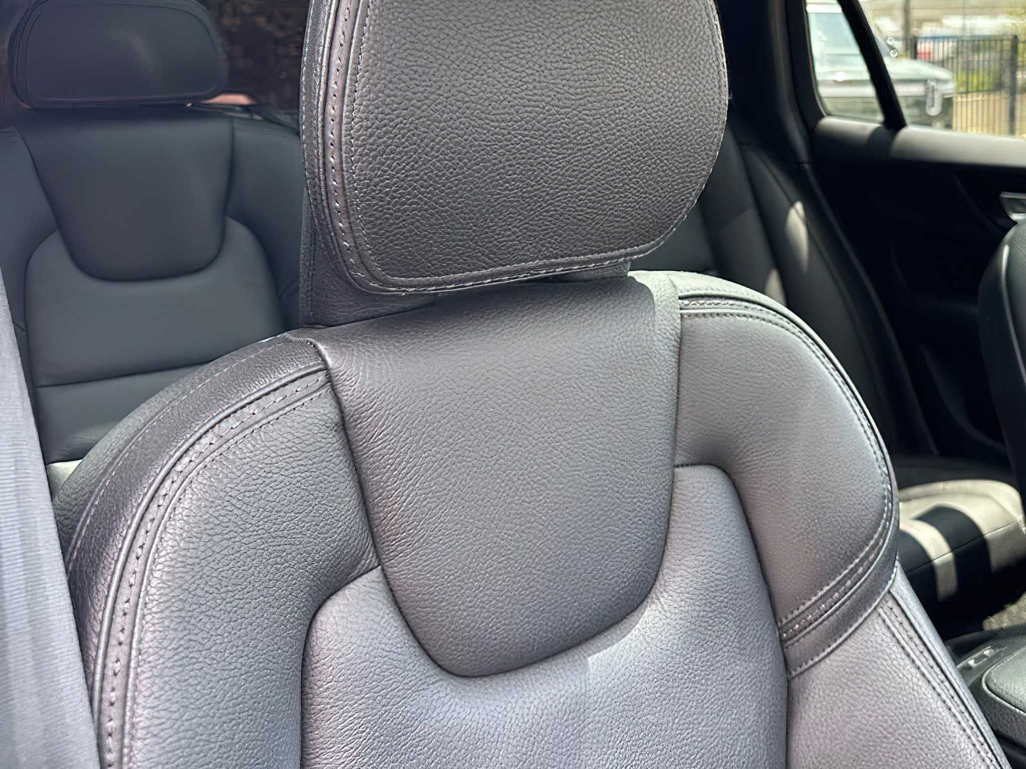 Volvo V60   2020