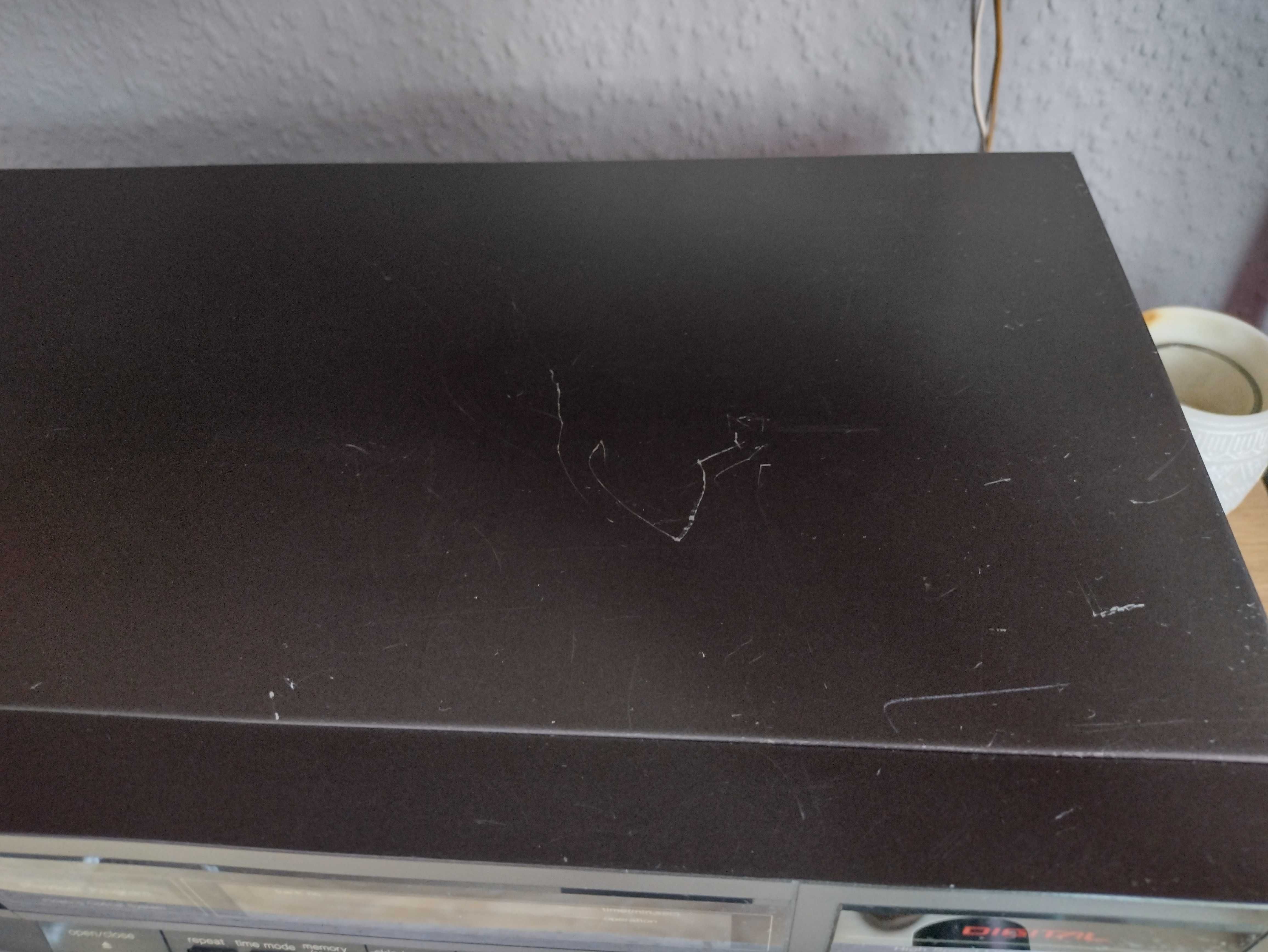 Odtwarzacz CD Technics SL-P111 *działa, ale zacina się