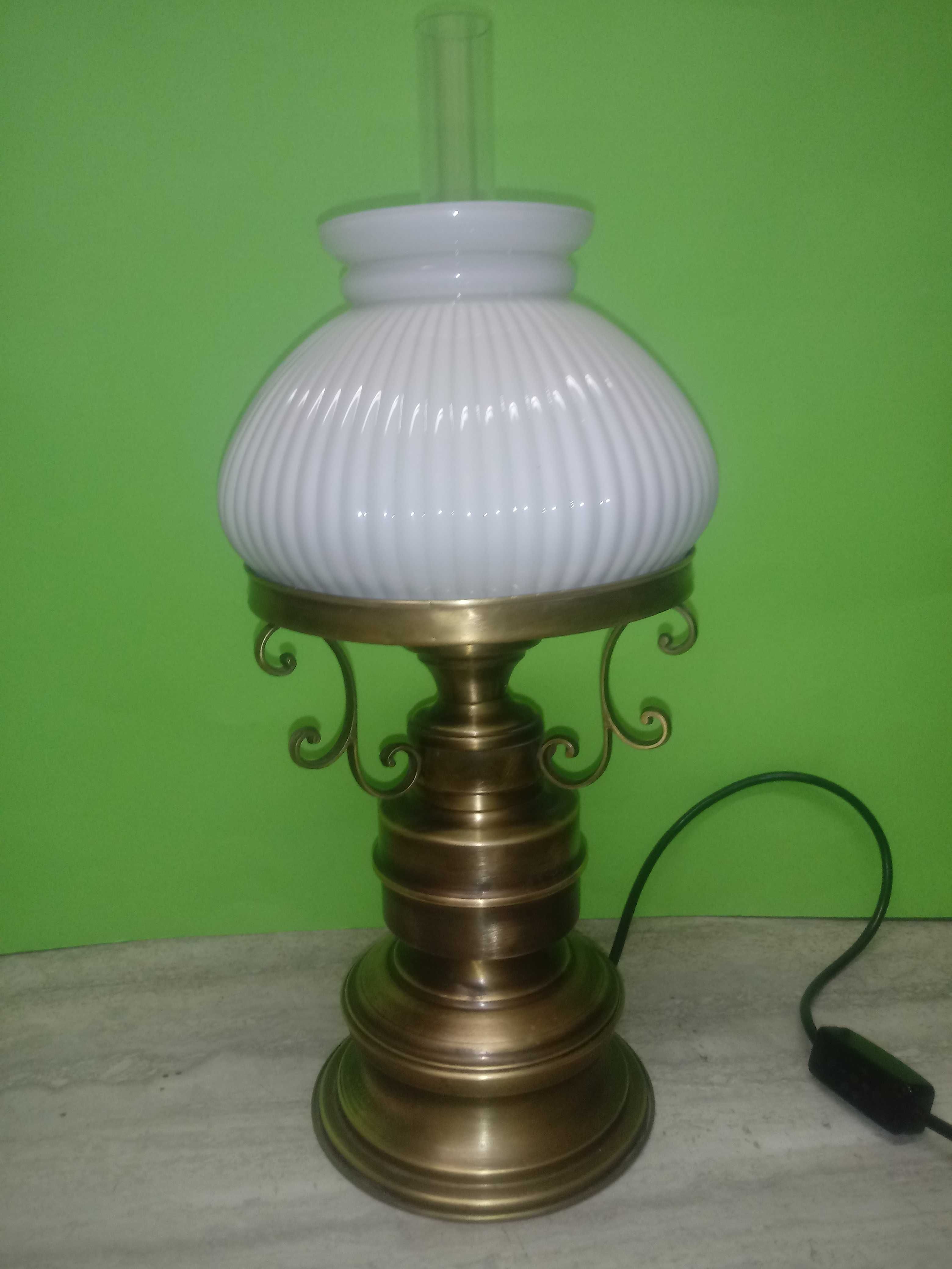 Stylowa lampa stołowa retro