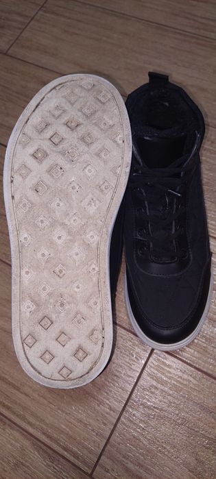 Зимові черевики, чоботи