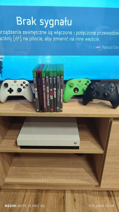 Sprzedam Xbox One X 1TB