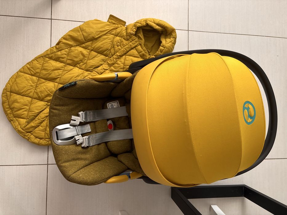 Автолюлька Cybex Cloud Z i-size. В подарунок адаптери та конверт