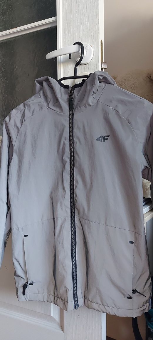 Kurtka 4f odblaskowa 146 przejściowa unisex