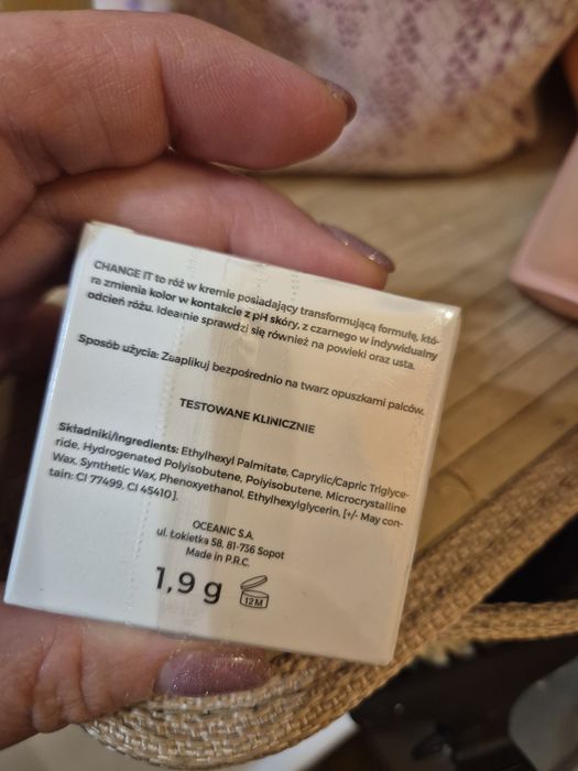 Czarny róż AA Wings nowy