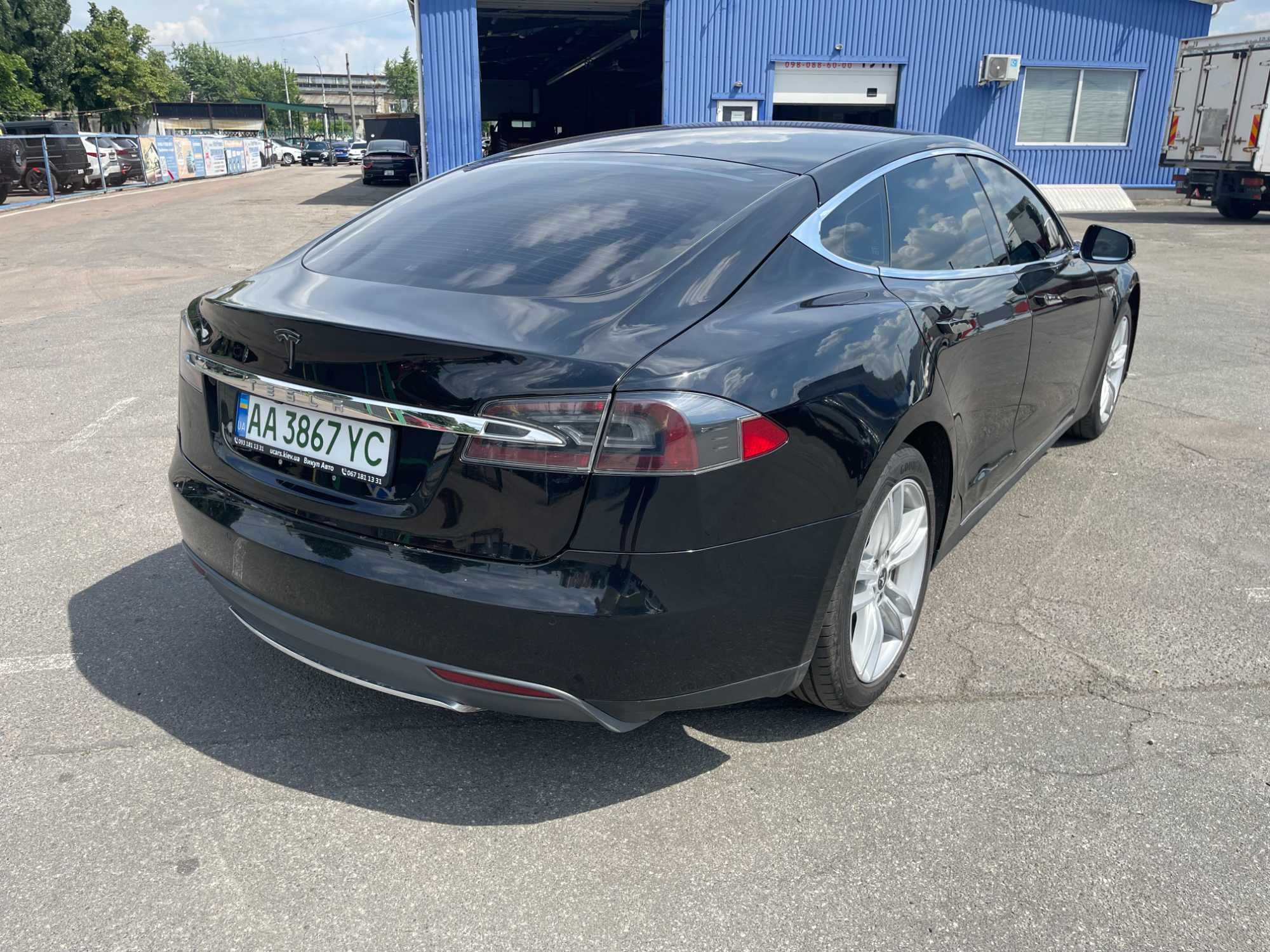Продам Tesla S 2014 рік