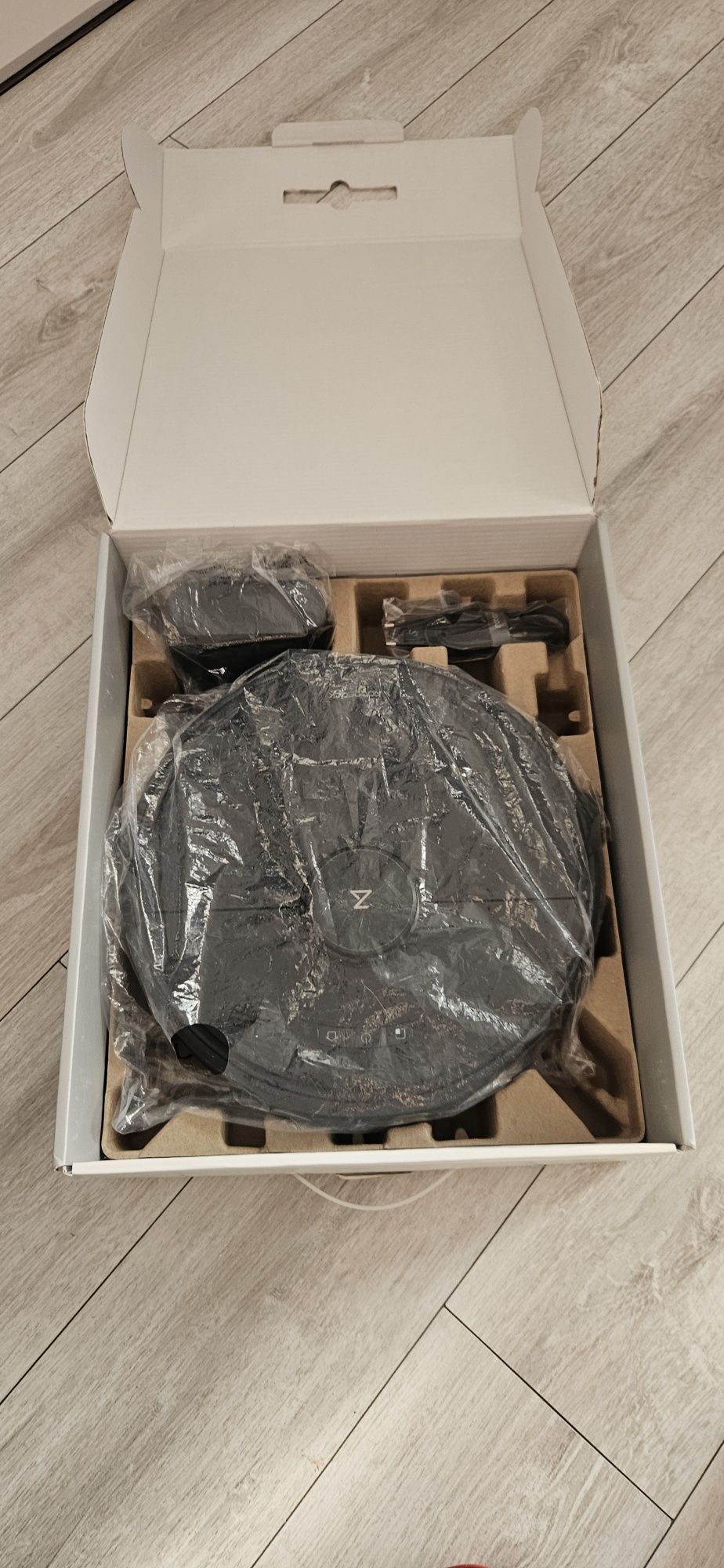 Robot sprzedający Roborock s6 maxv