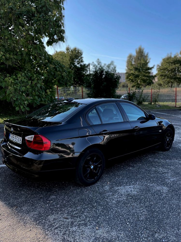 BMW E90 318i po spotkaniu z dzikiem