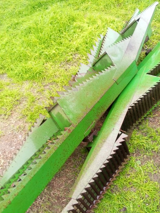 Запчастини на Комбайн John Deere 3 клавішний