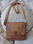 Torebka Listonoszka Crossbody Zalando Vintage Brązowa Camel Koniakowa