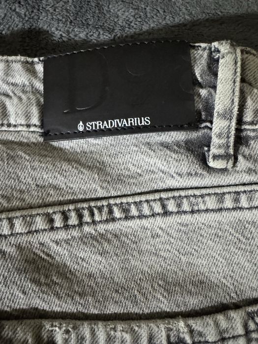 Джинси Stradivarius
