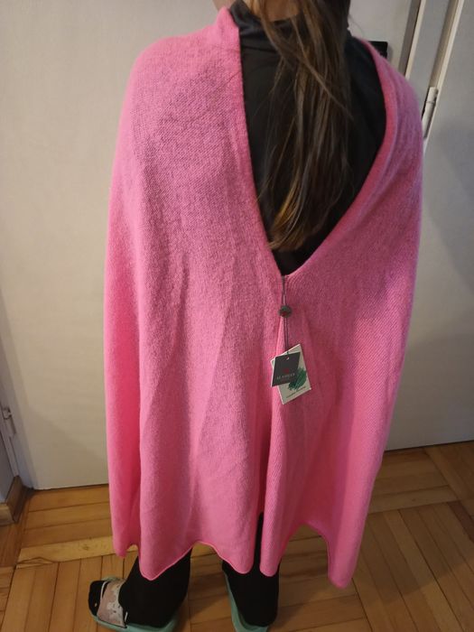 Ponczo 100 procent kaszmir firma Claudia Nichole