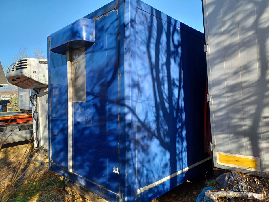 Izoterma Chłodnia Magazyn garaż z transportem 2,7m-wysoki