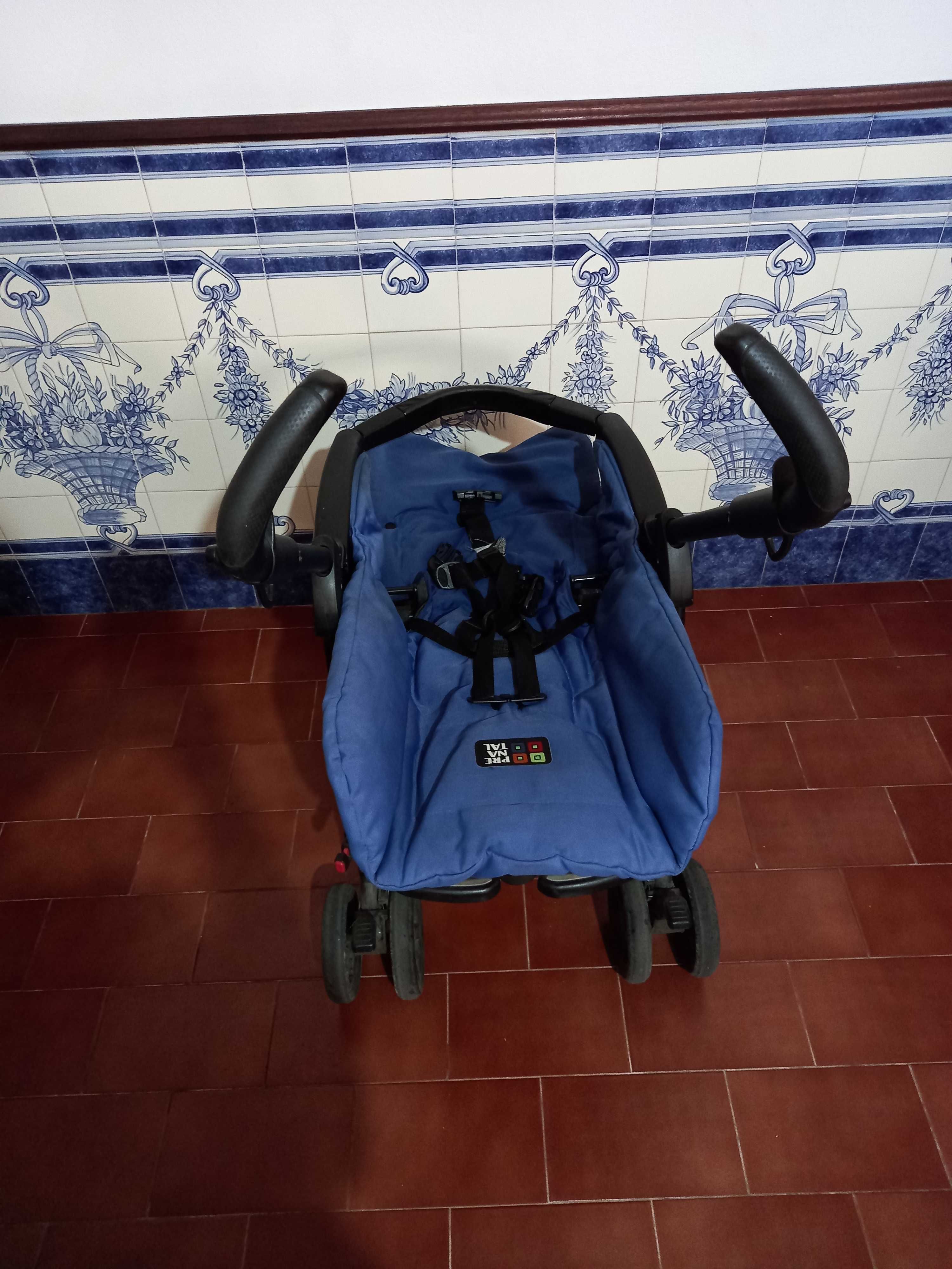 Carrinho de Bebé Trio PreNatal com Alcofa, Ovo e Isofix