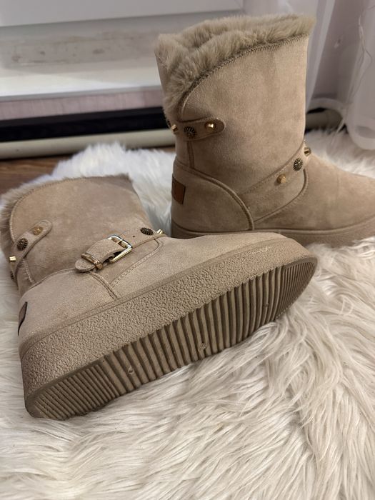 Чобітки, угі, черевики, сапоги, зимове жіноче взуття