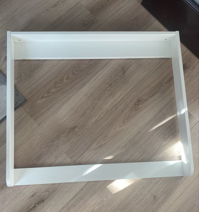 Drewniany przewijak na komode