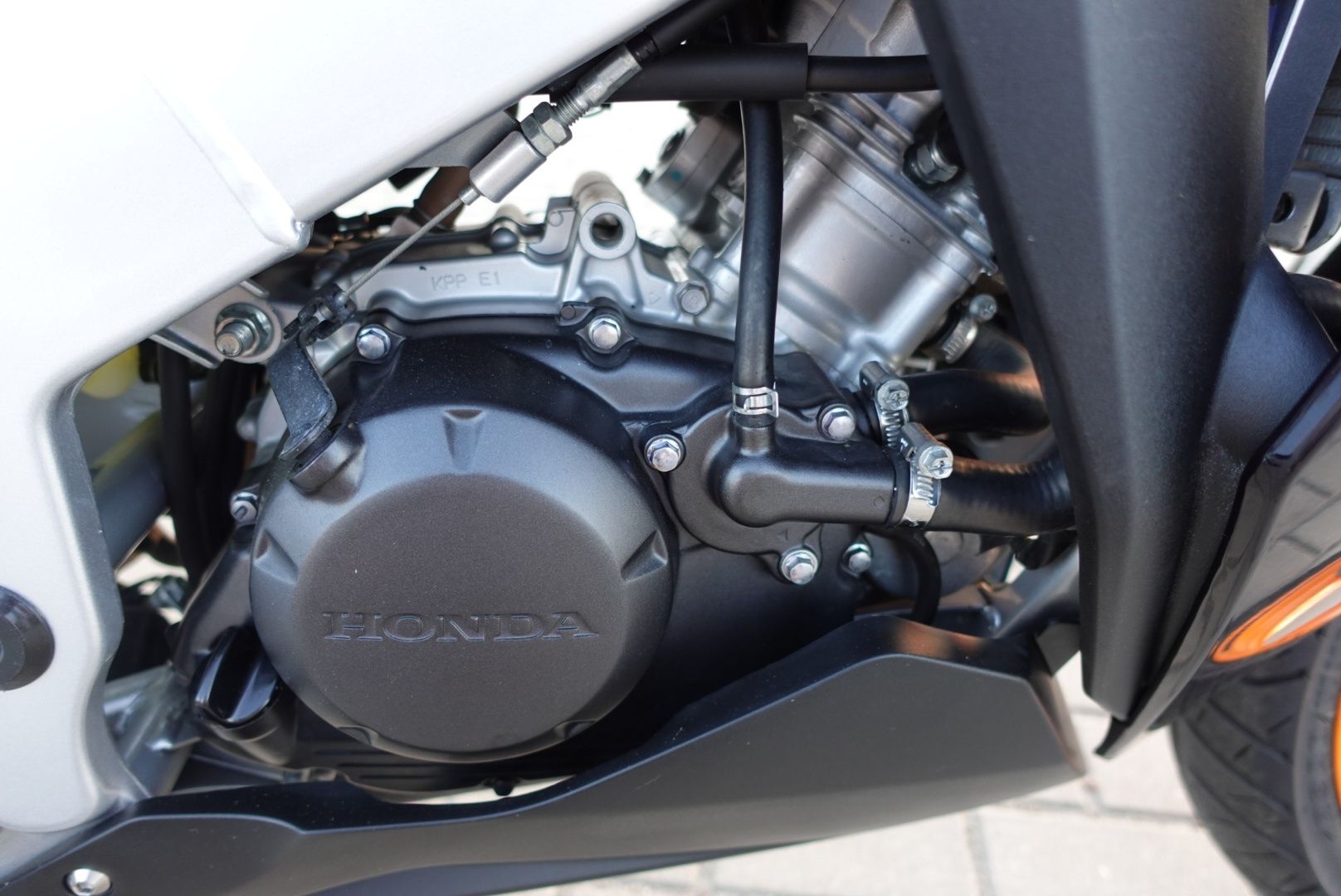 Honda cbr 125 jc50 wtrysk 2013r przebieg 6000km rs4 yzf r125 rc wt dt