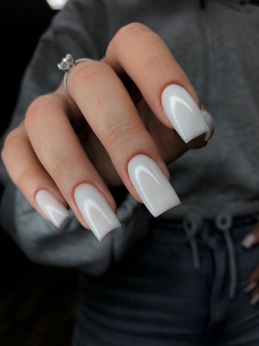 Манікюр, педикюр, корекція, нарощення