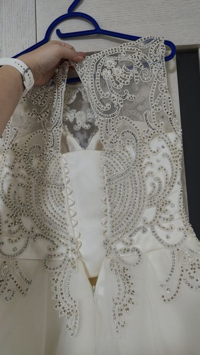 Весільне плаття з кришталевими камінцями, S-M, корсет регулюється